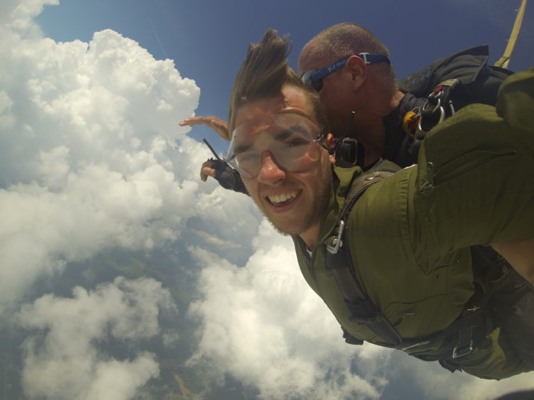Read more about the article Fathers Day Skydiving in VA