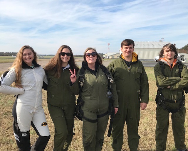 You are currently viewing Group Skydiving in Virginia