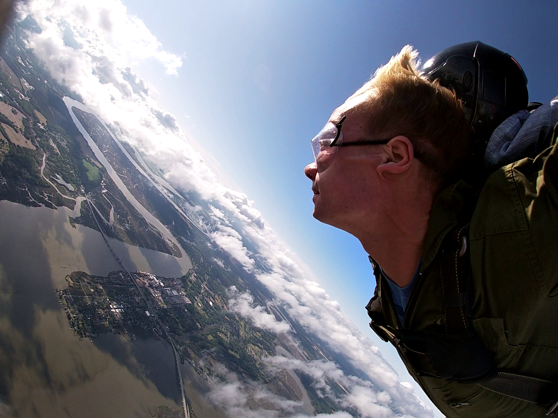 skydive in Virginia